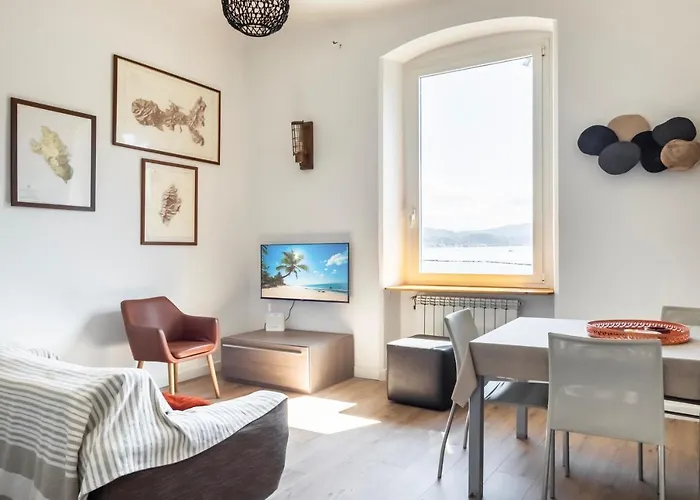 Lejlighed Guesthost - Now! Marola Seaview Flat *